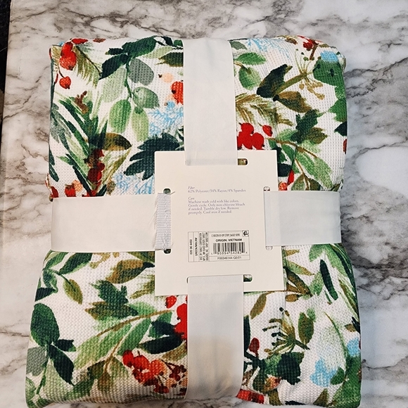 NWT Women's Thermal 2 piece Holly Berry Thermal Pajamas Size XL - Picture 8 of 16